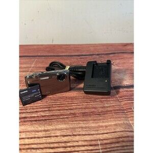 CASIO EXILIM HS EX-FS10 9MP Digital Camera  + Battery + Charger - Tested